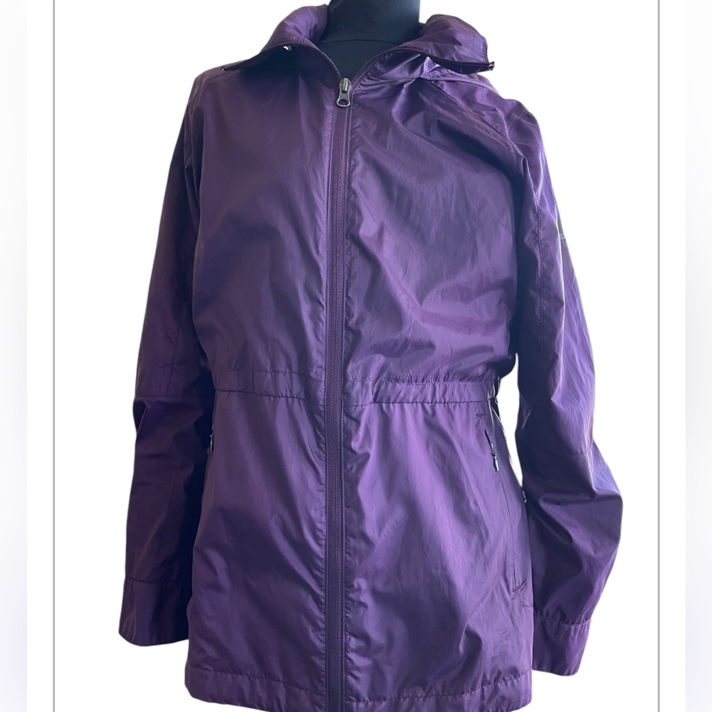 Columbia zip up clinch waist spring hooded plum colored rain jacket spring coat